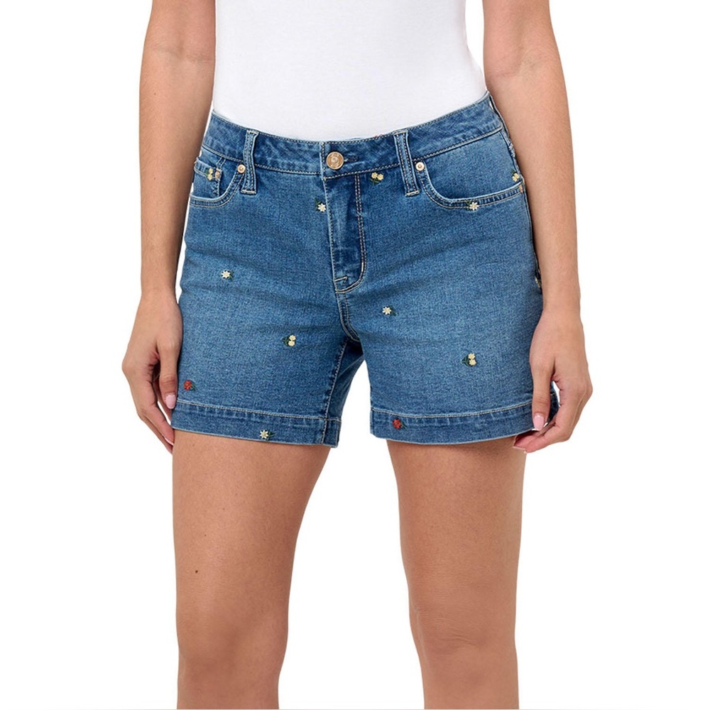 NWT Seven7 Women's Weekend Short